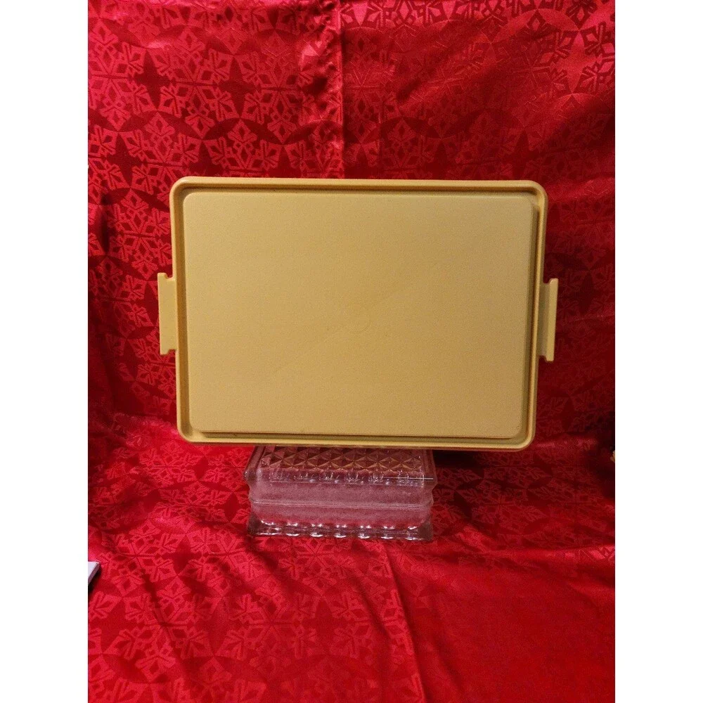 Vintage Tupperware Rectangle Cake Container #622-2 & 623-2